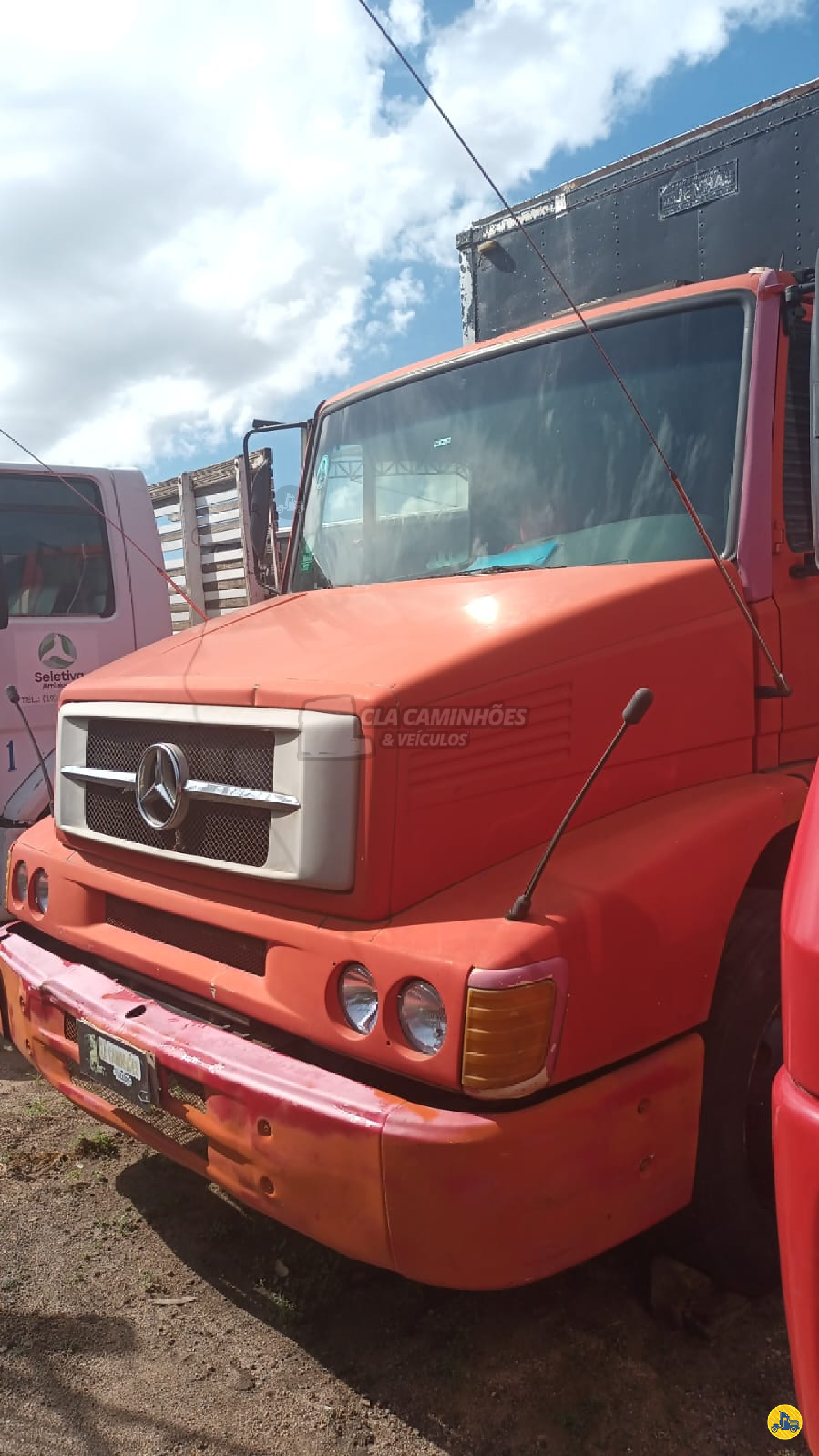 CAMINHAO MERCEDES-BENZ MB 1218 Baú Furgão Toco 4x2 CLA Caminhões e Veículos JUNDIAI SÃO PAULO SP
